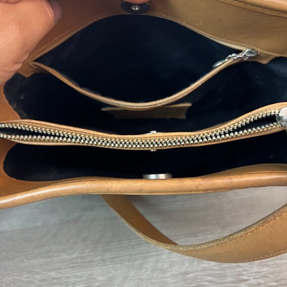 Coach Legacy Vintage Camel Tan Medium Bucket Duffle Hobo Shoulder Bag Purse 6010 - Picture 9 of 10